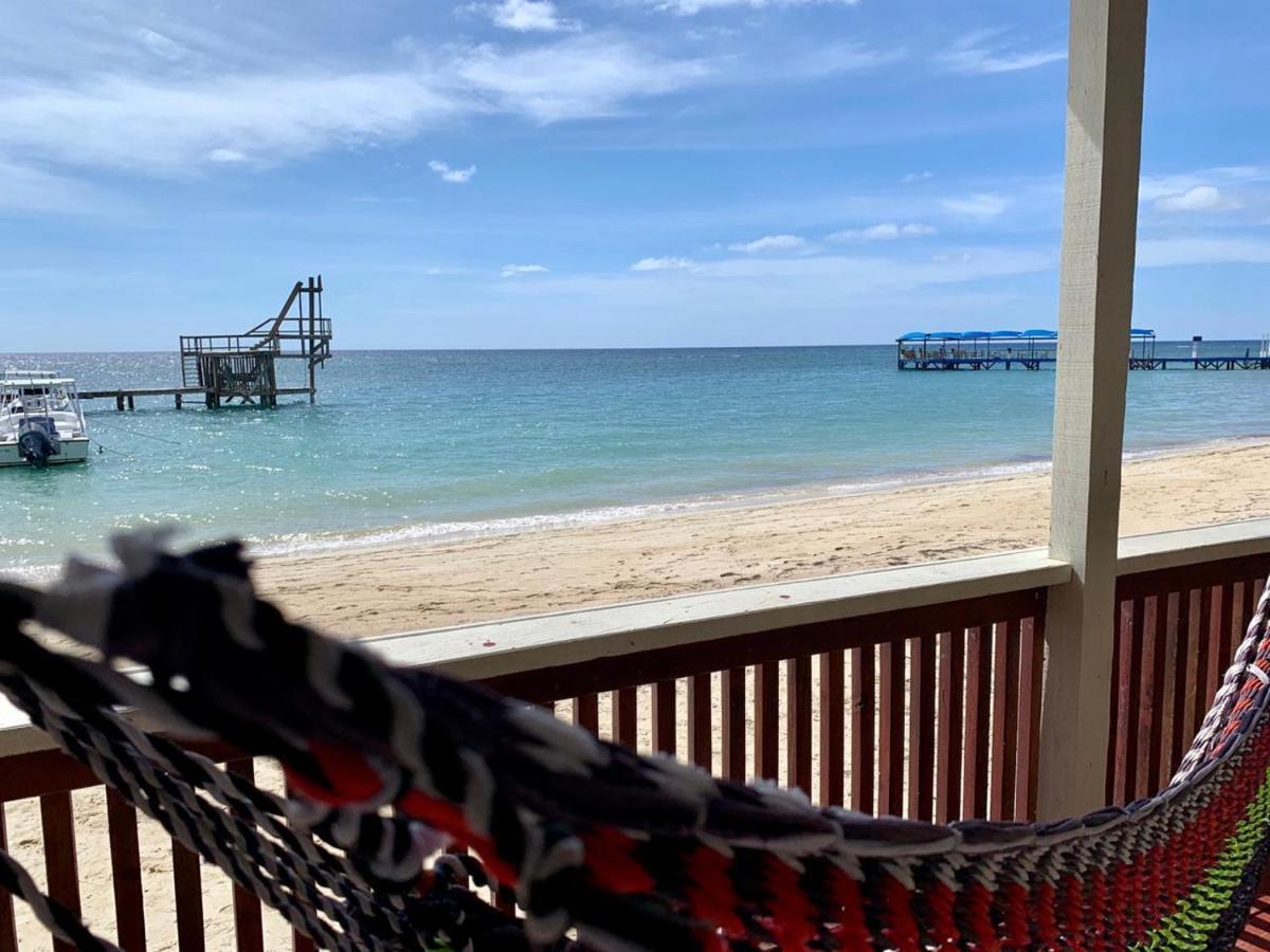 Fosters West Bay Resort Extérieur photo