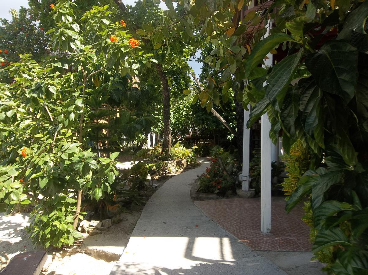 Fosters West Bay Resort Extérieur photo